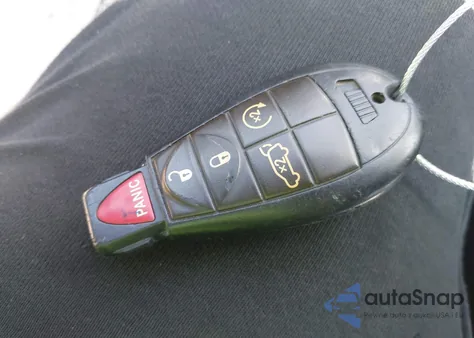 2012 Jeep Grand Cherokee Overland из США, поврежденный, VIN 1C4RJECT6CC209852